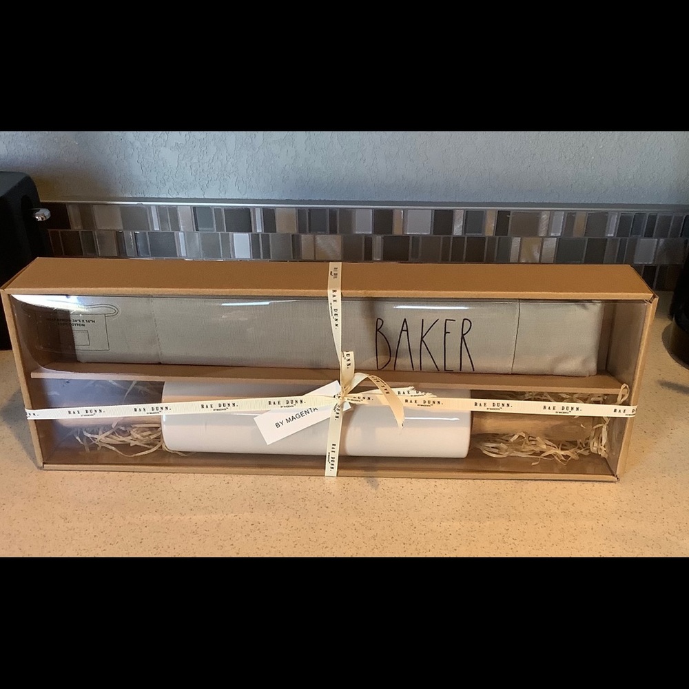 Rae Dunn rolling pin (Bake) and apron set. NWT